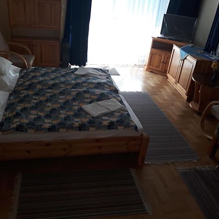 Kenézy Lux Apartman Vendégház Hajdúszoboszló Extérieur photo